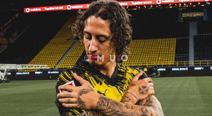 Borussia Dortmund yeni santrforunu açıkladı!