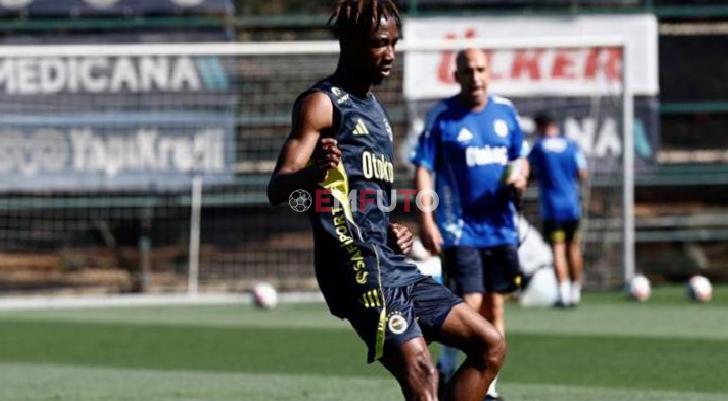 Fenerbahçe’nin yeni transferi birinci egzersizine çıktı