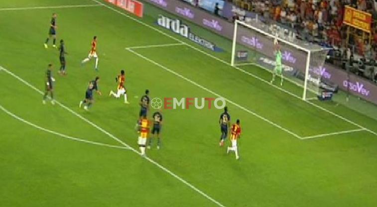 Göztepe frikikten gole çok yaklaştı!