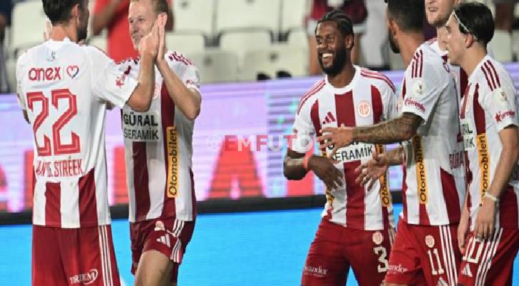 Hesap.com Antalyaspor 9 dönem sonra bir birinci peşinde