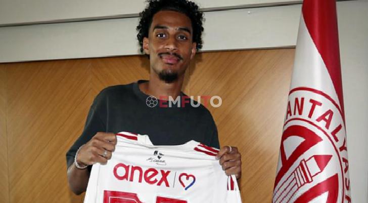 Hesap.com Antalyaspor, Jesper Ceesay’ı transfer etti
