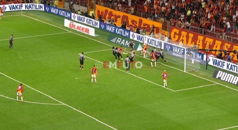 İnanılmaz karambol! Galatasaray gole çok yaklaştı