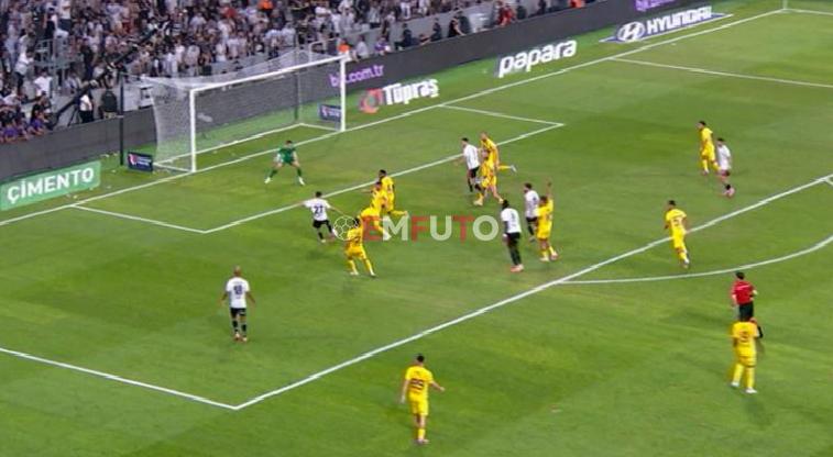 Rafa Silva, mutlak gol durumundan yararlanamadı