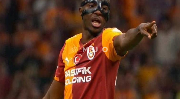 Victor Osimhen tekrar Rams Park’ta! İşte o anlar…