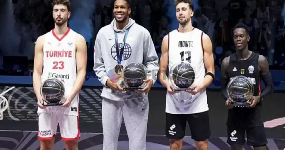 antetokounmpo-ve-schroderden-turk-bayragi-ve-ergin-ataman-icin-nahos-sozler-0-ZW5gktzd Antetokounmpo ve Schröder'den Türk bayrağı ve Ergin Ataman için nahoş sözler!