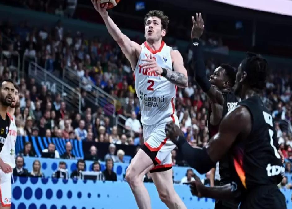 avrupada-gundem-12-dev-adam-turkiye-almanya-finali-mansetlerde-4-L9eSA2Gv Avrupa'da gündem 12 Dev Adam! Türkiye - Almanya finali manşetlerde...