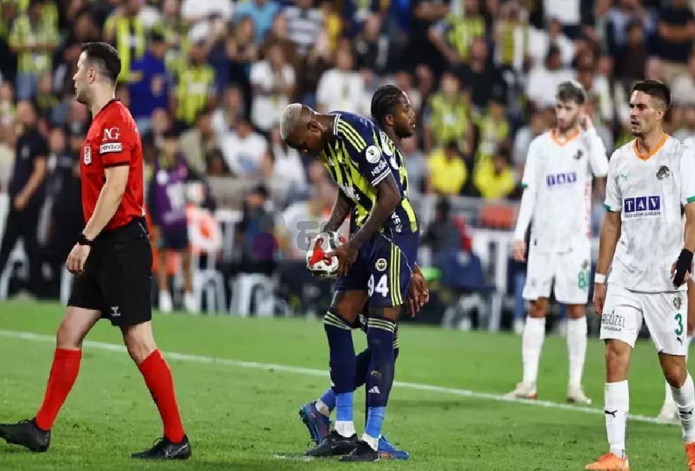 cenk-tosun-net-bir-penaltimiz-yendi-0-thYgd4iY Cenk Tosun: "Net bir penaltımız yendi!"