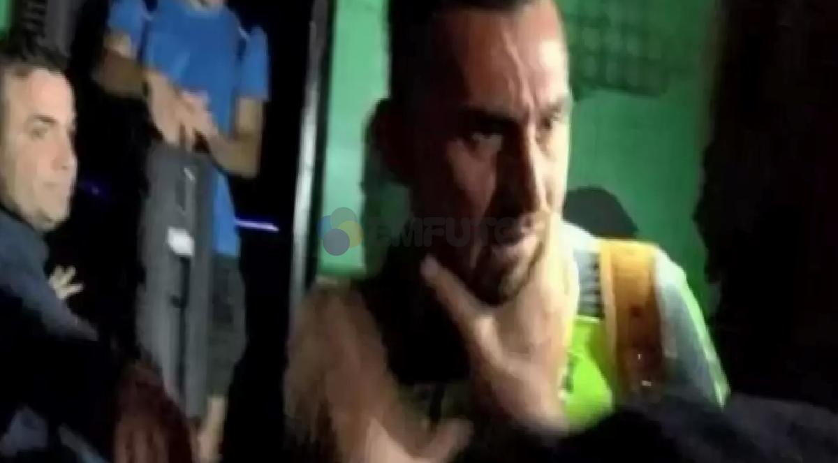 daha-evvel-taraftar-tokat-atmisti-artik-caner-erkin-burak-altinparmak-sebebini-acikladi-0-5Xz4mkpD Daha evvel taraftar tokat atmıştı artık Caner Erkin! Burak Altınparmak sebebini açıkladı...
