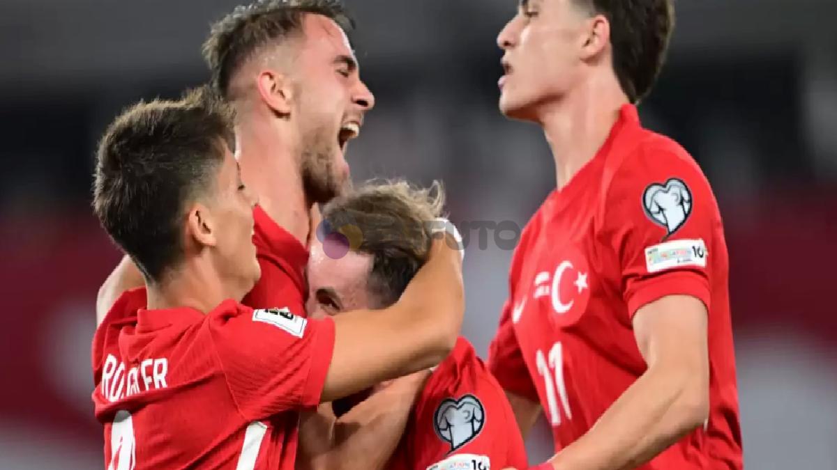 dunya-sporu-turkun-gucunu-gordu-voleybol-basketbol-ve-futbolda-gosteri-1-pLAGG1t2 Dünya Sporu Türk'ün gücünü gördü! Voleybol, Basketbol ve Futbol'da gösteri...