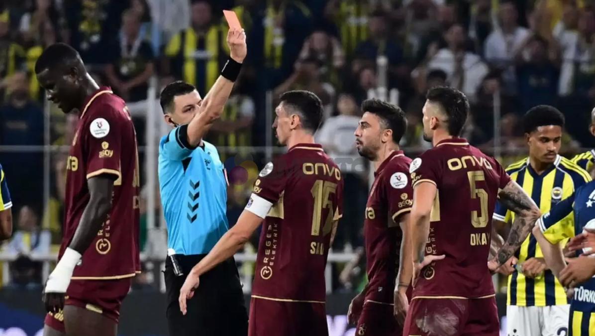 fenerbahce-trabzonspor-macinda-gol-iptal-ve-kirmizi-kart-karari-hakikat-mu-trio-grubu-pGmmVCBL Fenerbahçe - Trabzonspor maçında gol iptal ve kırmızı kart kararı hakikat mu? TRIO grubu noktayı koydu