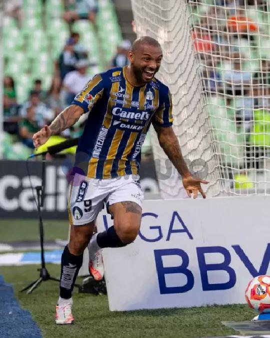 fenerbahce-ve-hull-cityde-yoklari-oynayan-joao-pedro-meksikayi-ayaga-kaldirdi-1-vBV9Pu5g Fenerbahçe ve Hull City'de yokları oynayan Joao Pedro, Meksika'yı ayağa kaldırdı