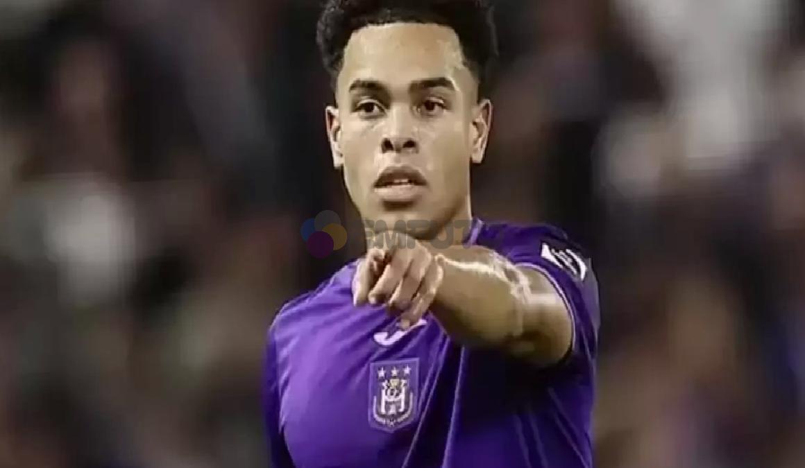 galatasarayda-transfer-defteri-kapanmadi-uc-futbolcu-listede-1-tj8z89Uv Galatasaray'da transfer defteri kapanmadı! Üç futbolcu listede...