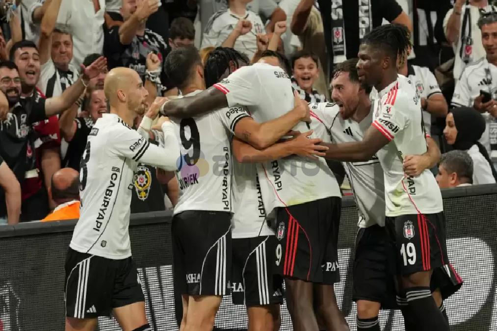 izledikleri-kanal-oteki-ulke-kanallariyla-karismis-olmali-spor-muellifleri-besiktas-icin-ne-dedi-l6tQ2Nsr "İzledikleri kanal öteki ülke kanallarıyla karışmış olmalı!" | Spor müellifleri Beşiktaş için ne dedi?
