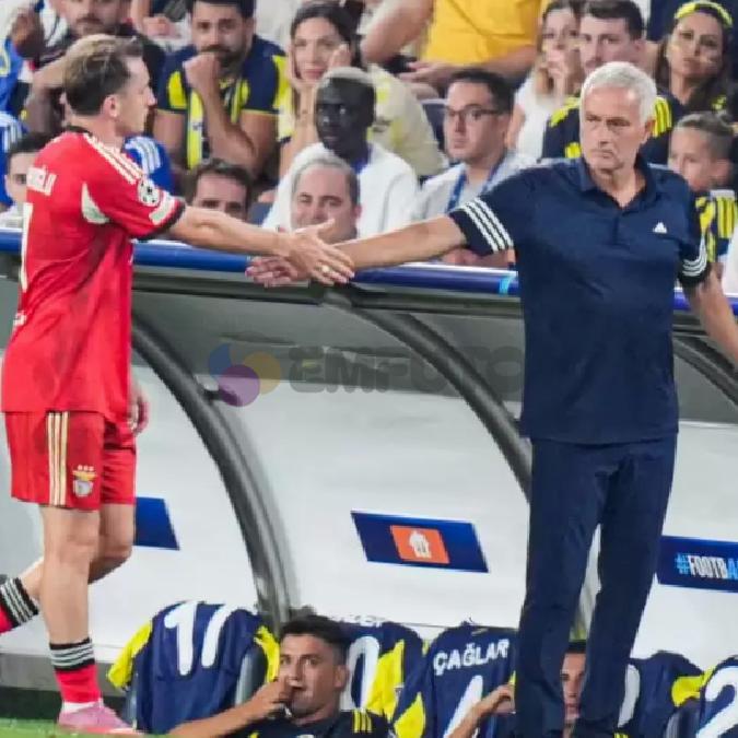 jose-mourinhodan-olay-kerem-akturkoglu-aciklamasi-ali-koc-0-YQDbJcLl Jose Mourinho'dan olay Kerem Aktürkoğlu açıklaması: "Ali Koç..."
