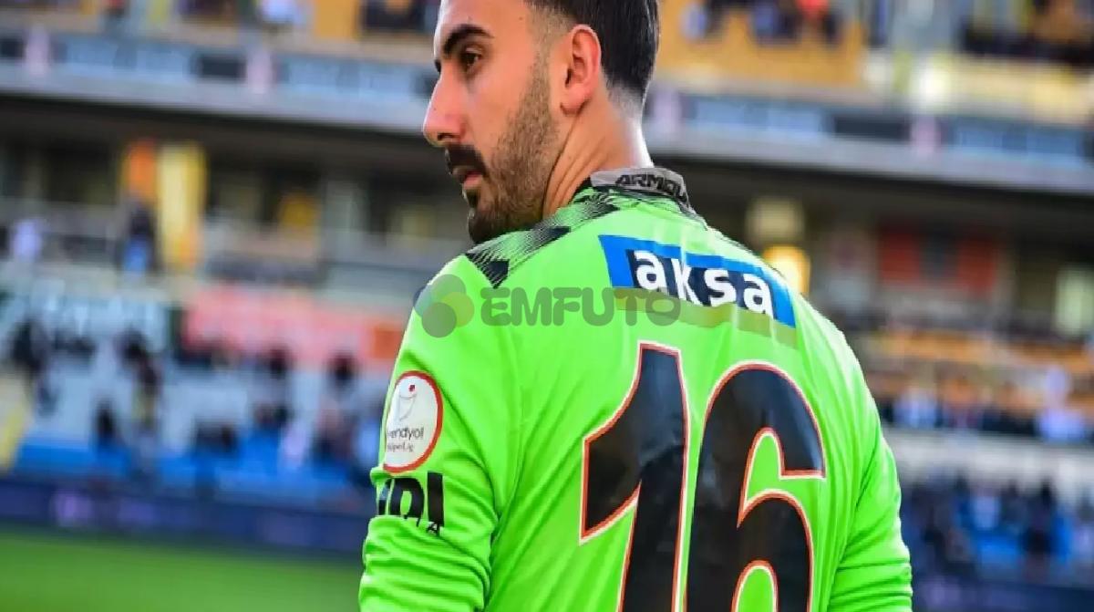 lider-trabzonsporun-teklif-yaptigi-kaleciyi-acikladi-0-iFFOF6YB Lider, Trabzonspor'un teklif yaptığı kaleciyi açıkladı!