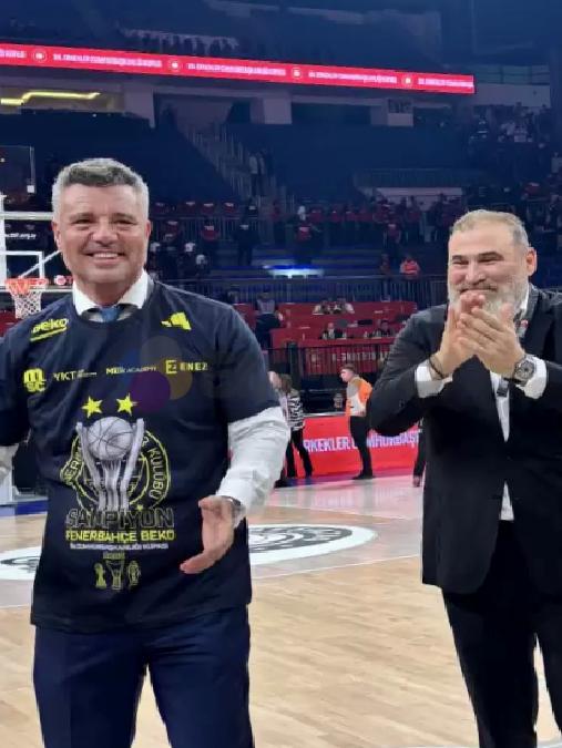 sadettin-saran-basketbolda-turkiyenin-en-buyuk-kupasini-aldik-futbolda-da-alacagiz-0-r7fwxZwK Sadettin Saran: "Basketbolda Türkiye'nin en büyük kupasını aldık! Futbolda da alacağız"