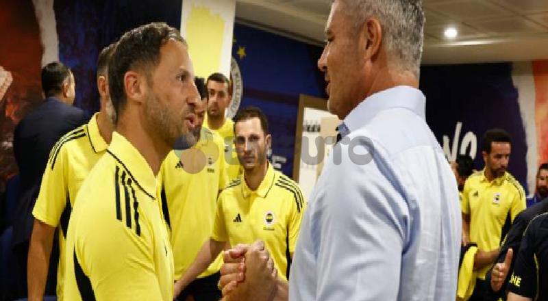 sadettin-saran-birinci-sefer-futbolcularla-bir-ortaya-geldi-0-1QPx5e5H Sadettin Saran birinci sefer futbolcularla bir ortaya geldi!
