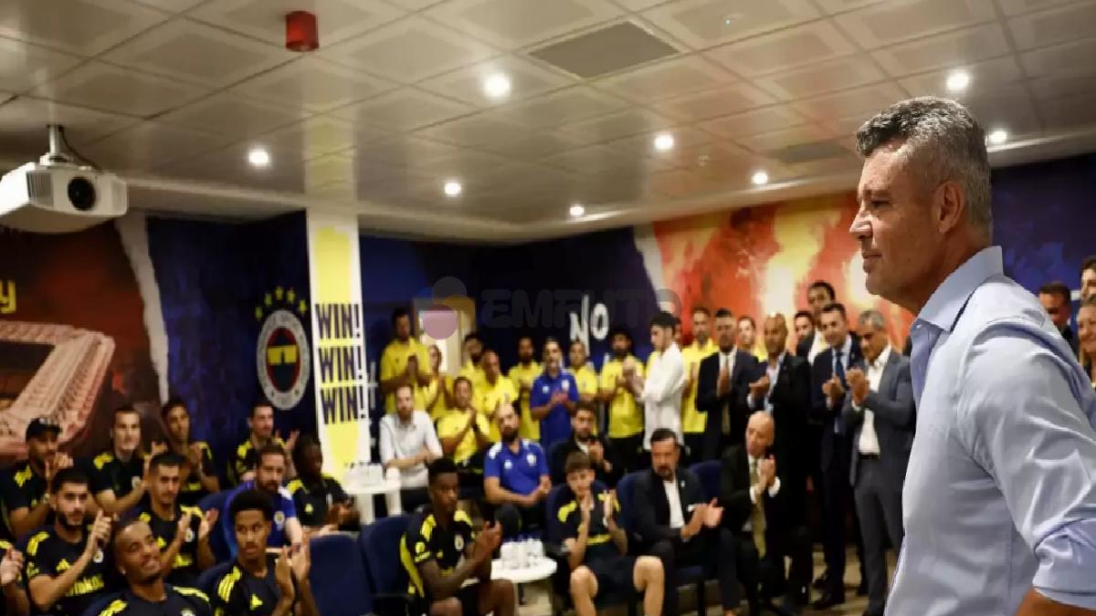 sadettin-saran-futbolcularla-bir-ortaya-geldi-sizler-tarihe-gececeksiniz-1-nlWpmelL Sadettin Saran futbolcularla bir ortaya geldi: Sizler tarihe geçeceksiniz!