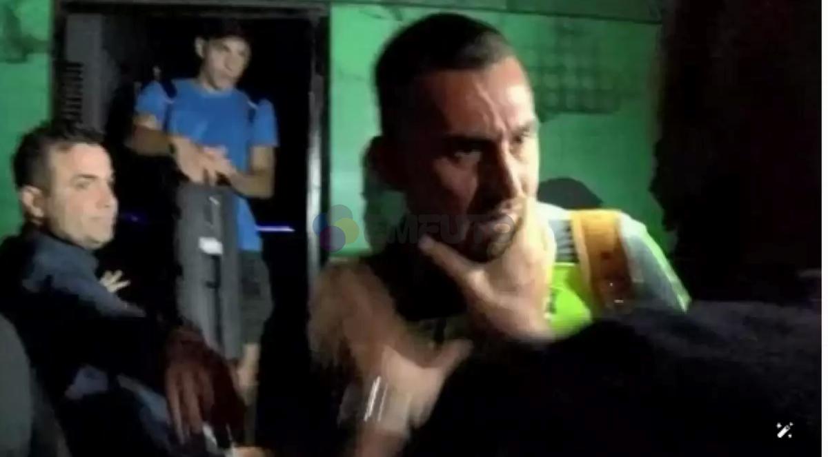 daha-evvel-taraftar-tokat-atmisti-artik-ekip-arkadasi-burak-altiparmaktan-caner-erkine-yanit-0-VkgXvSWO Daha evvel taraftar tokat atmıştı artık ekip arkadaşı! Burak Altıparmak'tan Caner Erkin'e yanıt