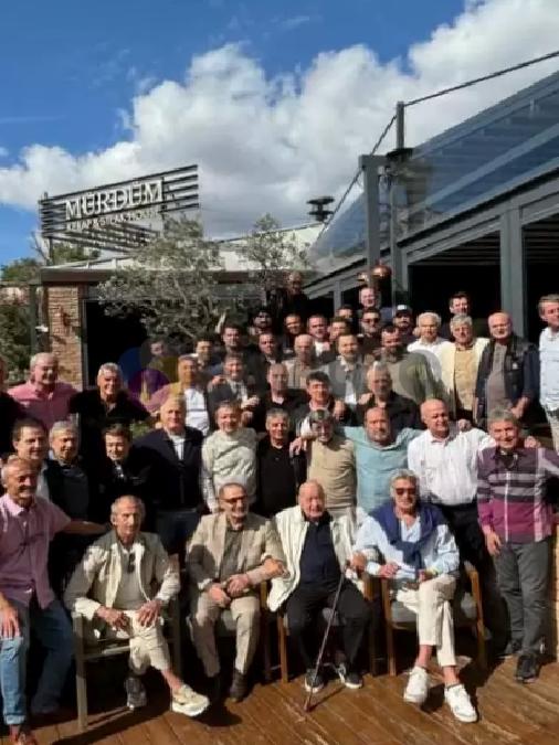 ridvan-dilmenden-flas-organizasyon-herkesi-bir-ortaya-topladi-0-Tu8HiNzO Rıdvan Dilmen'den flaş organizasyon! Herkesi bir ortaya topladı