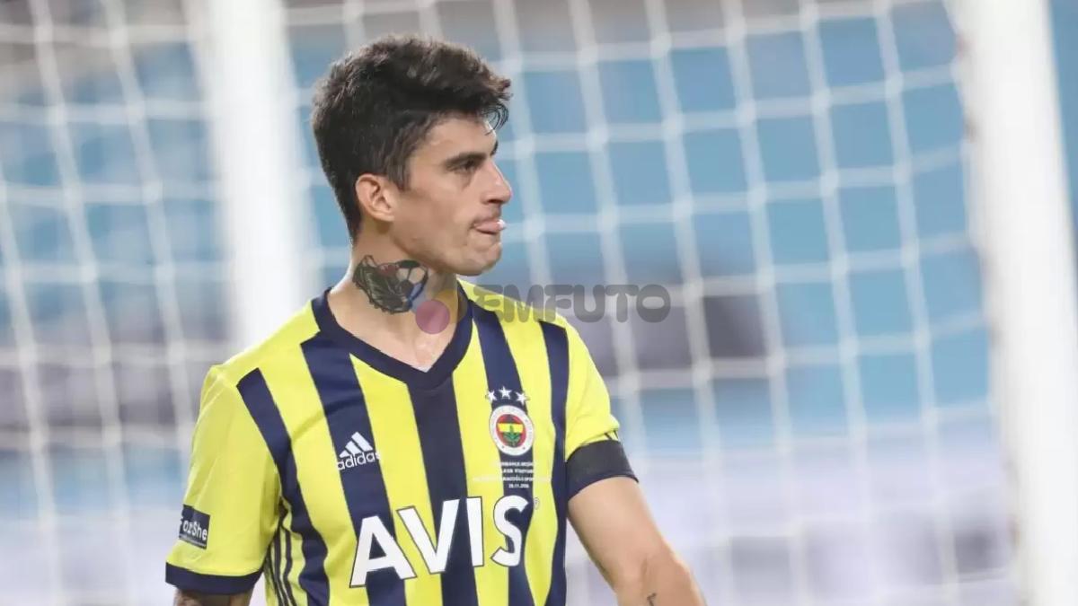 erol-buluttan-flas-fenerbahce-aciklamalari-istemedigim-futbolcular-alindi-0-fAjjuWg8 Erol Bulut'tan flaş Fenerbahçe açıklamaları! "İstemediğim futbolcular alındı"
