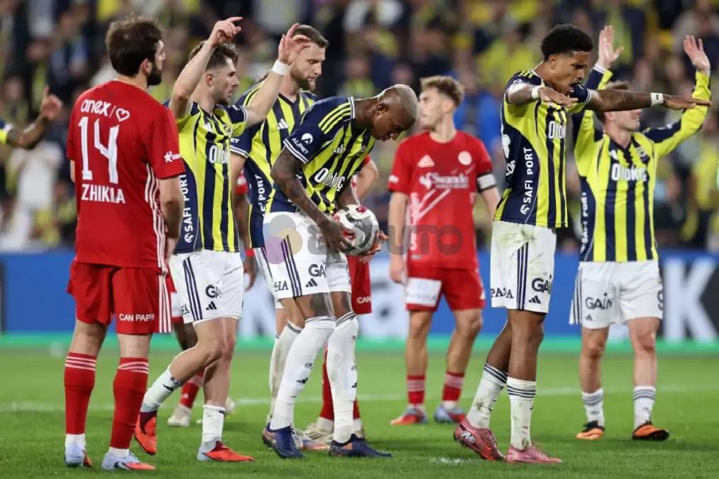 spor-muharrirleri-fenerbahce-antalyaspor-maci-icin-ne-dedi-5-snSICJPc Spor muharrirleri Fenerbahçe - Antalyaspor maçı için ne dedi?