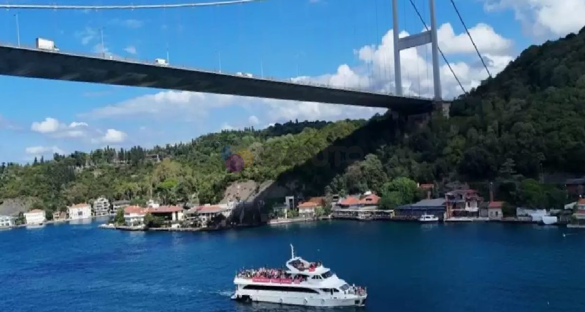 liverpool-taraftari-mac-oncesi-istanbulda-bogaz-tipi-yapti-0-rhajyHZS Liverpool taraftarı maç öncesi İstanbul’da boğaz tipi yaptı